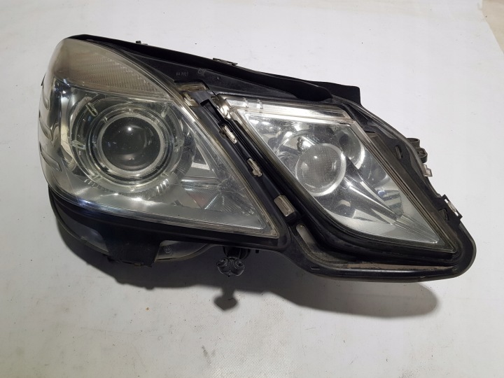 LAMPPU OIKEA ETU MERCEDES W212 XENON BI-XENON 2128204161 EUROOPPA