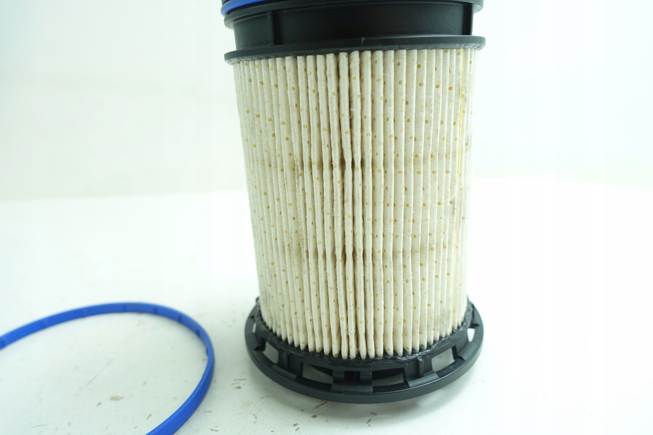 Fuel Filter Audi A6 C7 2.0 TDI Q7 3.0 TDI Touareg 3.0 TDI 4M0127177E 494D image 3