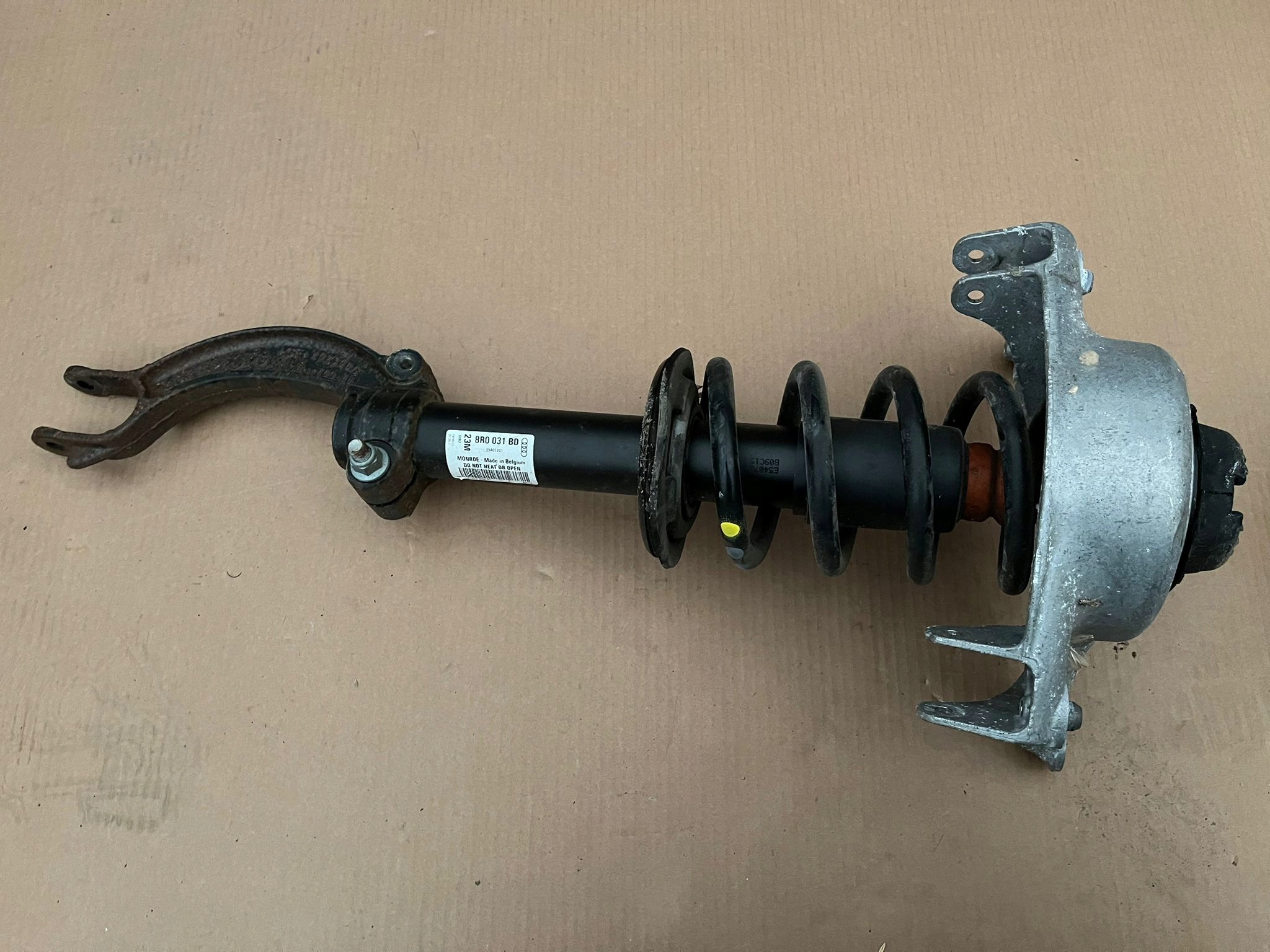 Etummainen oikea iskunvaimennin Audi Q5 8R 3.0 TDI 44km ajettu 8R0031BD image 2