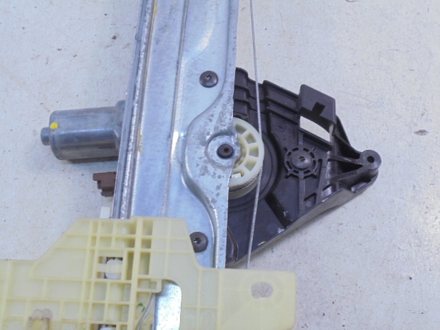 DACIA LOGAN III 3 Fensterheber elektrisch vorne rechts 807209782R image 4