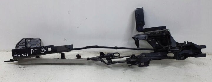 Höger bakre takmekanismgångjärn Ford Focus MK2 Cabrio P6N41-L539A92-AD