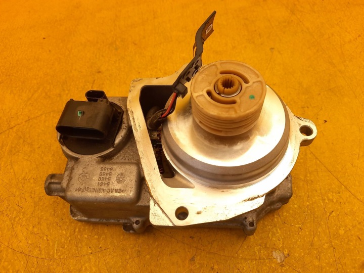 BMW 2 F45 Ohjaustehostimen moottori 38020411