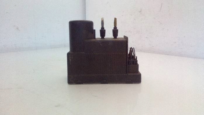 Keskuslukituksen pumppu Mercedes C180 0132006345