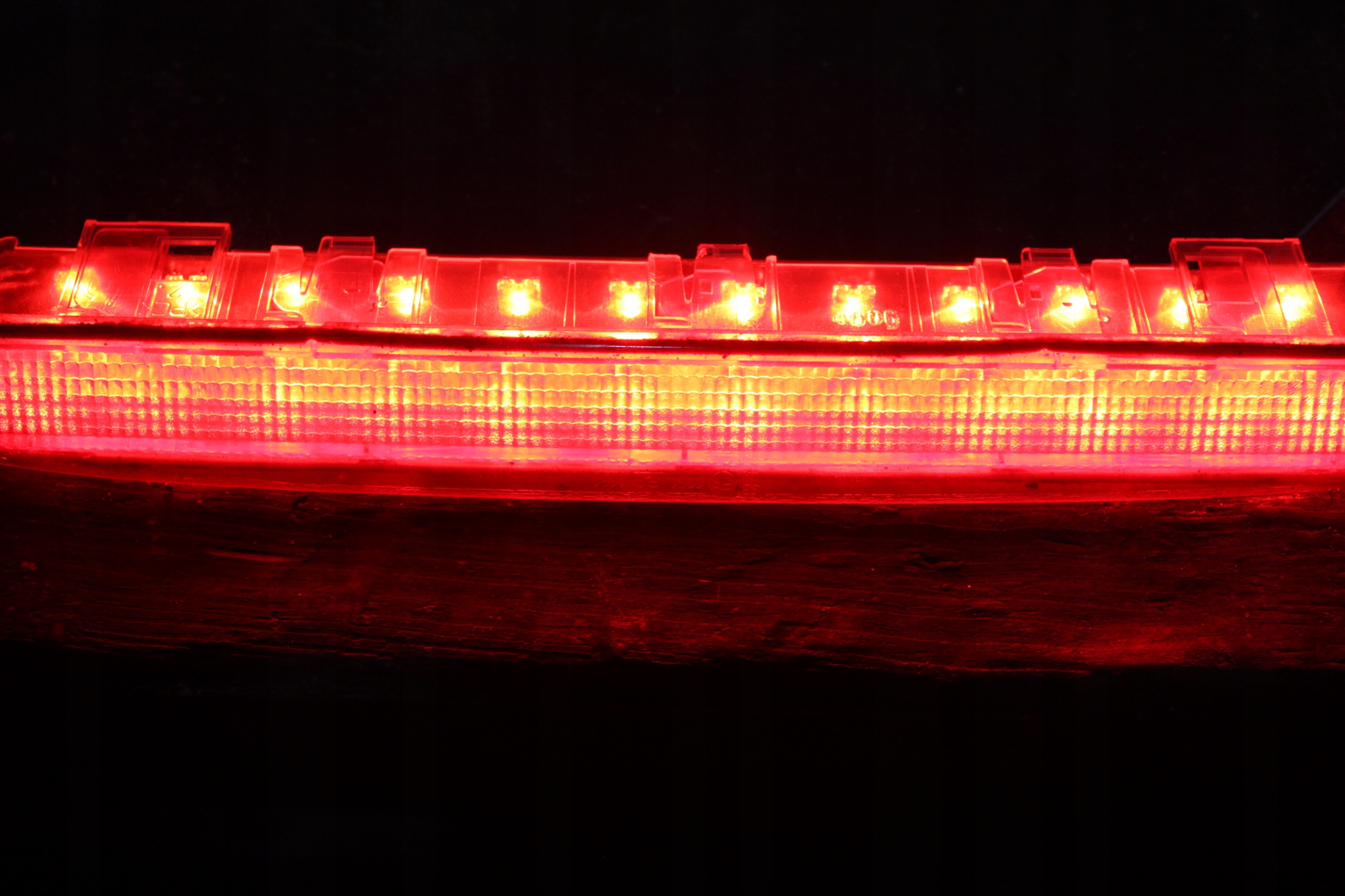 SEAT ALTEA 2005 - Brake Light, Third Stop 5P0945097A image 3