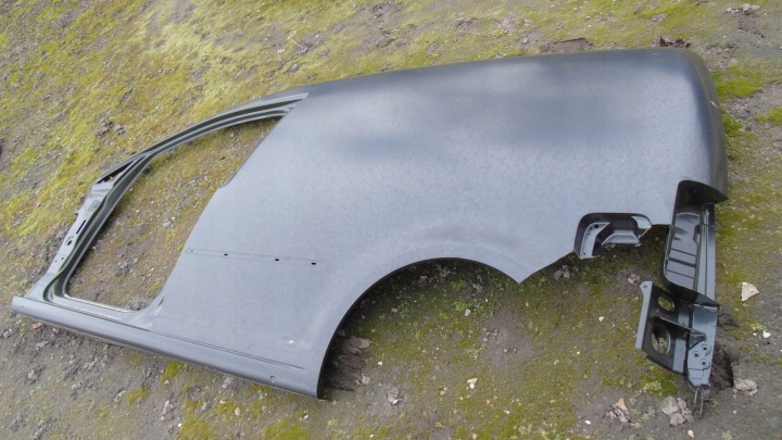 Takakori lokasuoja etupilari L Caddy 2K 04-15 3D