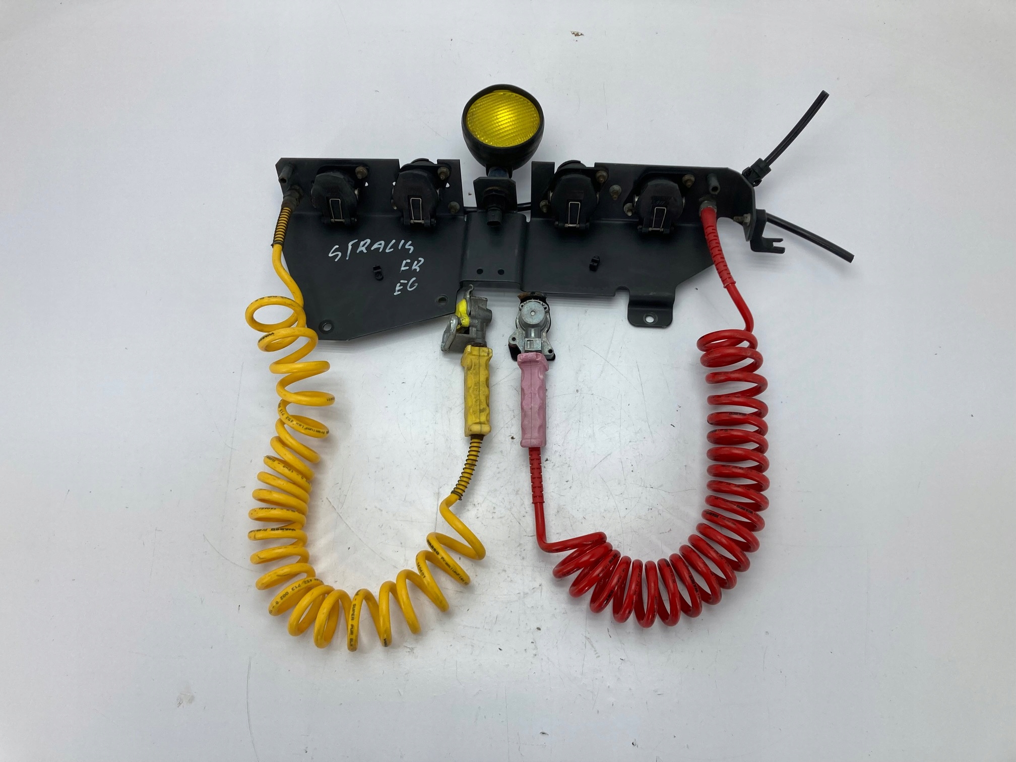 IVECO STRALIS HI-WAY EURO 6 Halter für Kabelstecker image 2