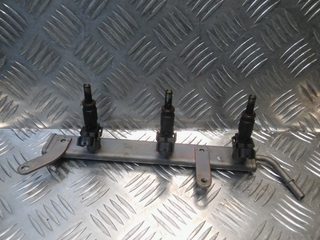 Twingo III 1,0 SCE polttoaineen ruiskutus 166009685R