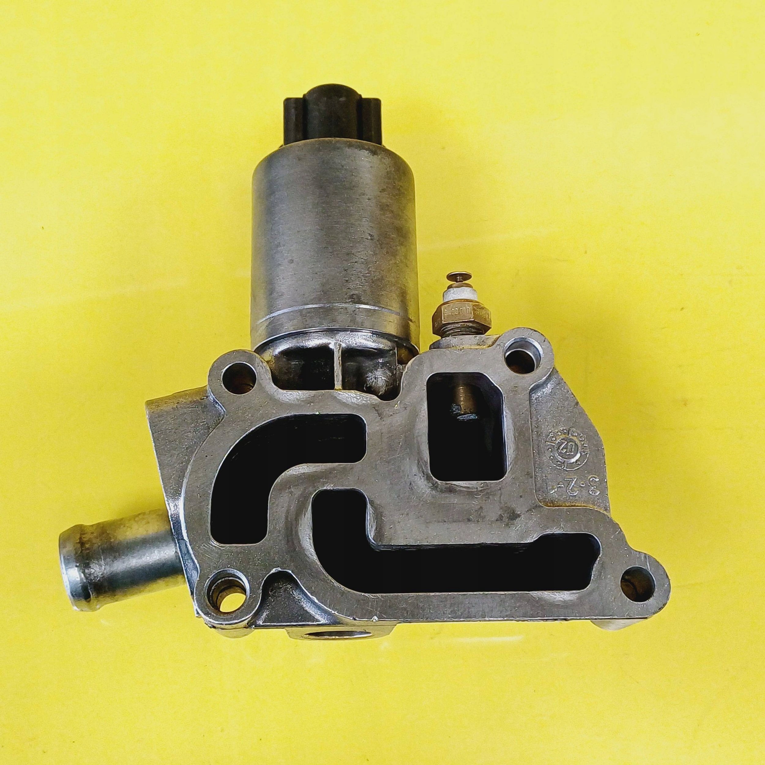 EGR-venttiili Opel Corsa B 1.0 bensa 72241400 / 90570476 NR159 image 8