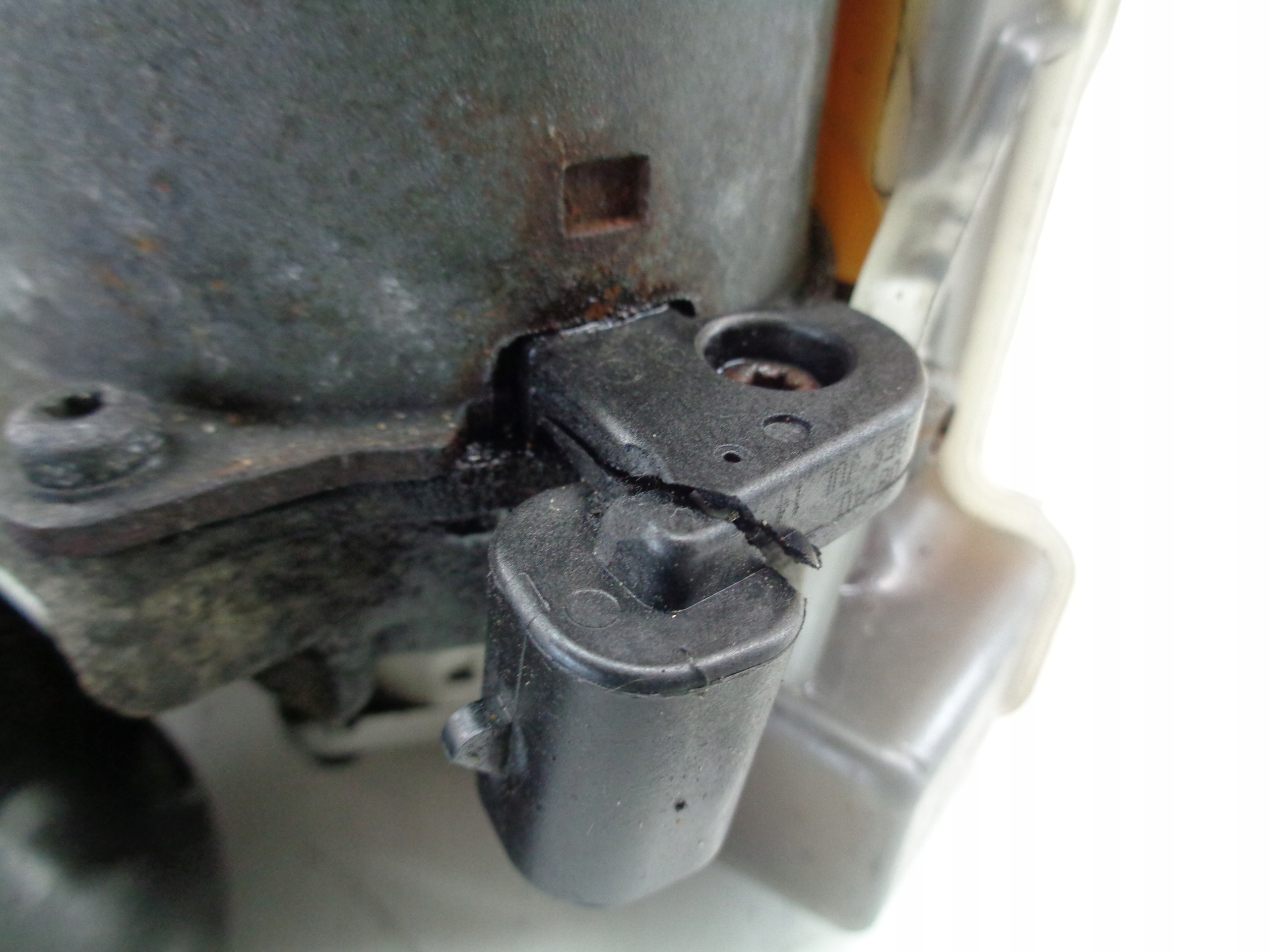 Citroen C4 Picasso II 2 bomba caja cambios 1.6 hdi BM0121719A image 5