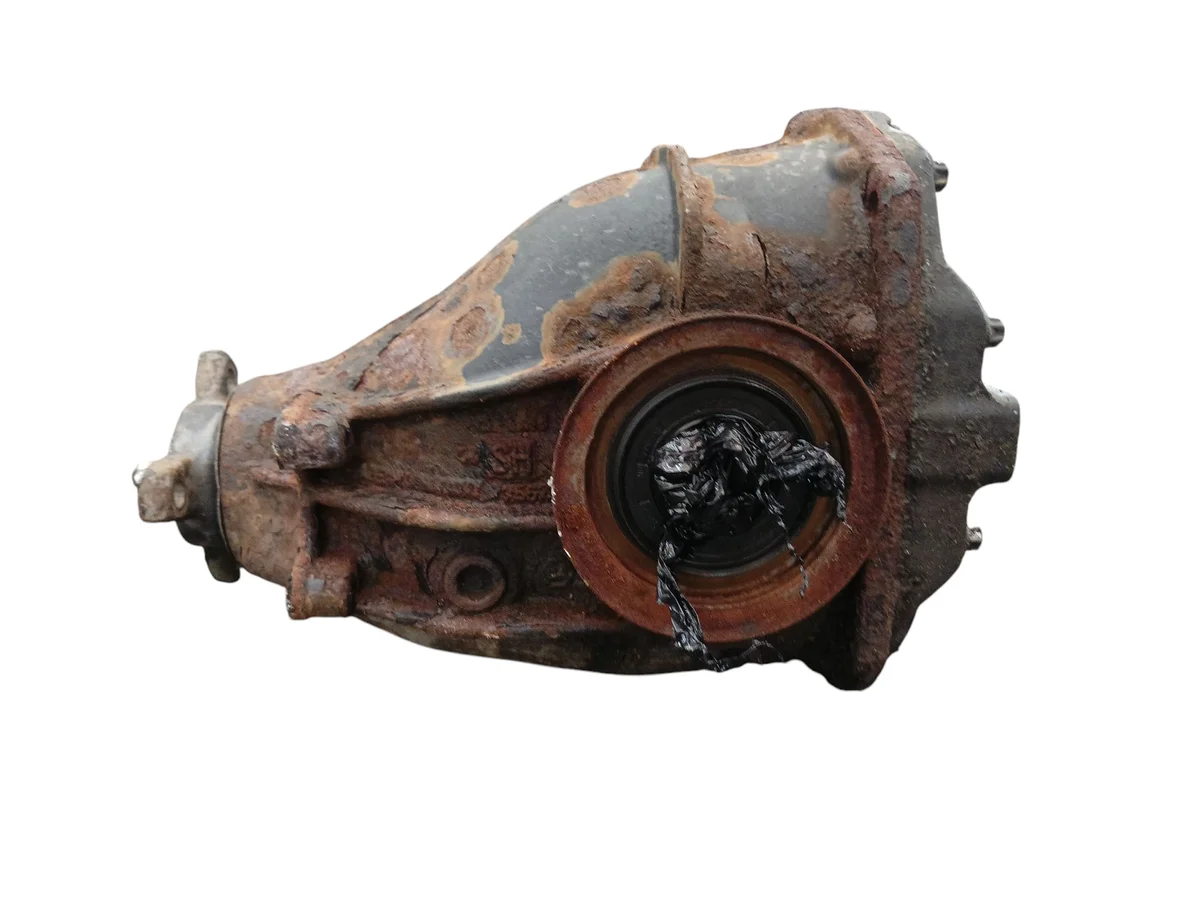 Mercedes E W211 Differential A2303510508 Used image 3