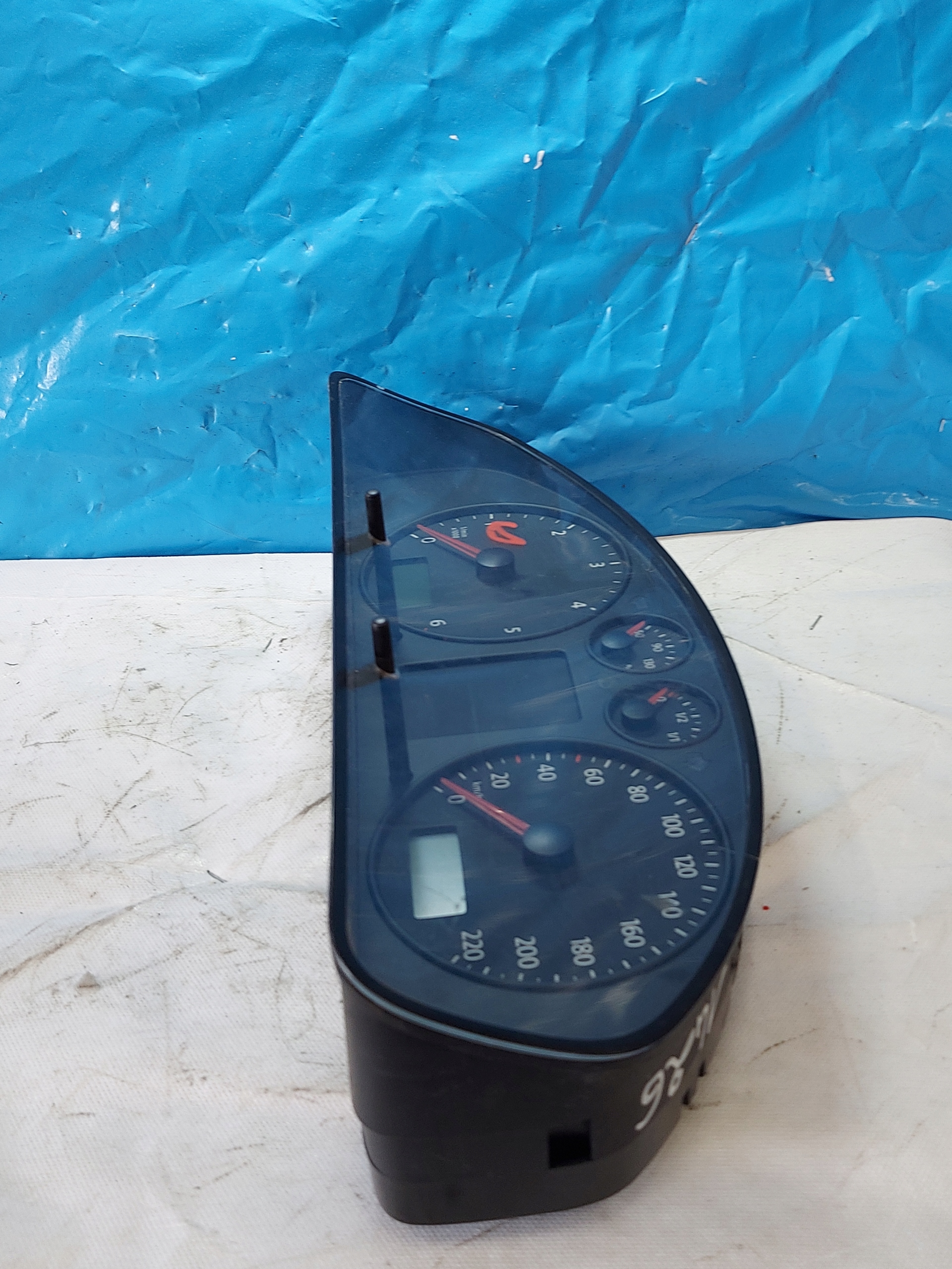 Odometer Clock VW T5 2.5 TDI image 7