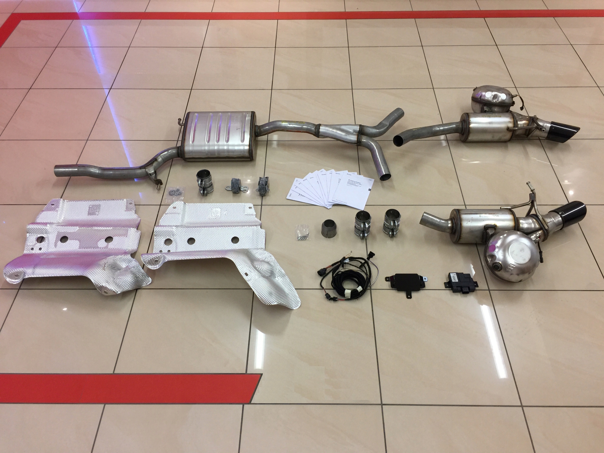 Actief middelste uitlaatsysteem Audi A5 8T montage codering één uitlaat image 5