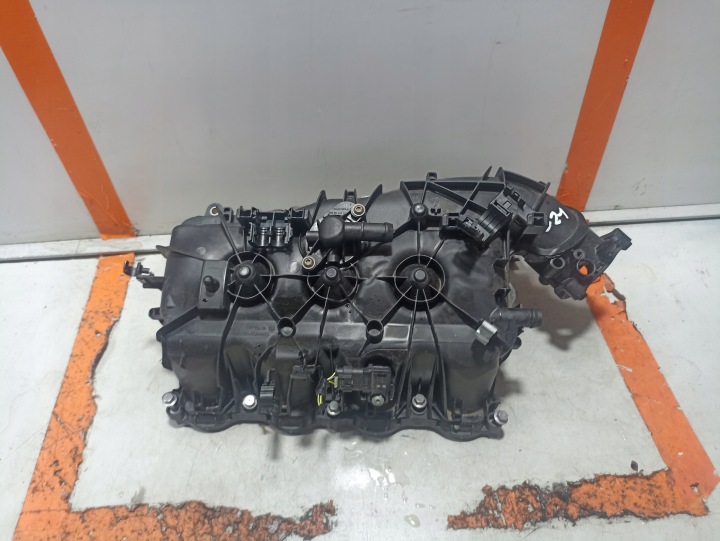 BMW 3 G20 G21 Ansaugkrümmer 8647975 2.0 i