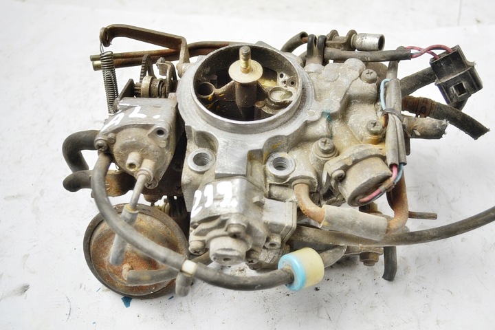 Nissanin kaasutin 71023 30D 78B20 7130
