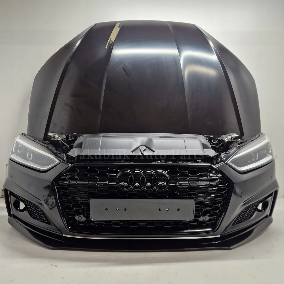 Audi A5 S-Line 8W6 avant complet