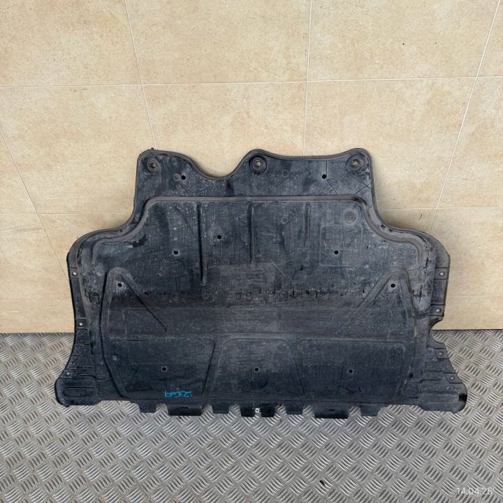 Moottorin alasuojus VW Audi Skoda Seat 5QF825236B