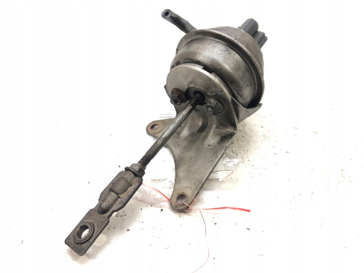 Turbolader-Steller VW Passat B6 2.0 136PS Ventil image 3