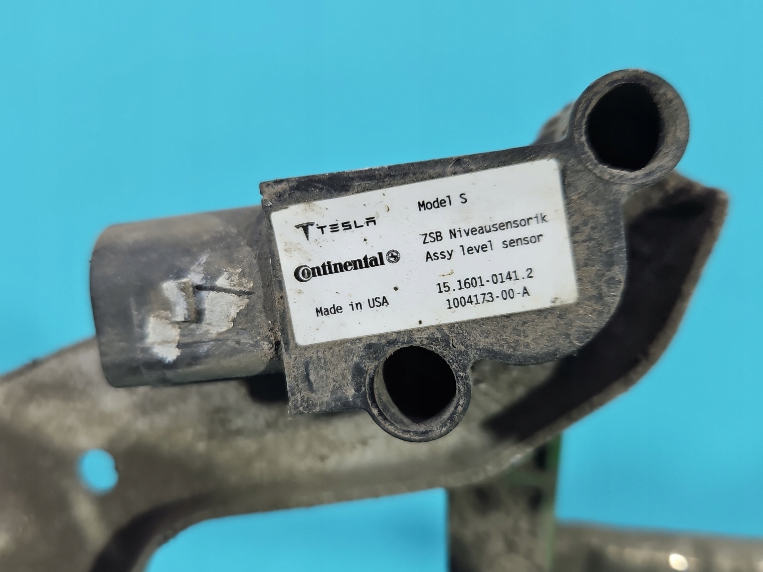 Sensor de nivelamento xenon Tesla Model S 1004173-00-A image 6