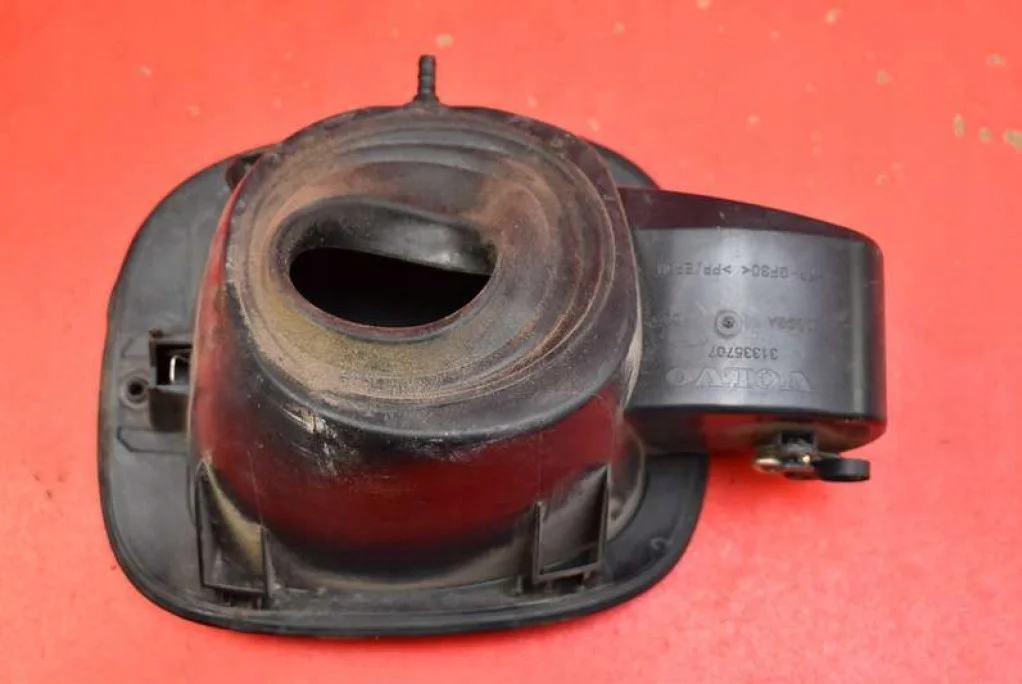 Sportello Carburante Volvo V60 I 13-20 Usato