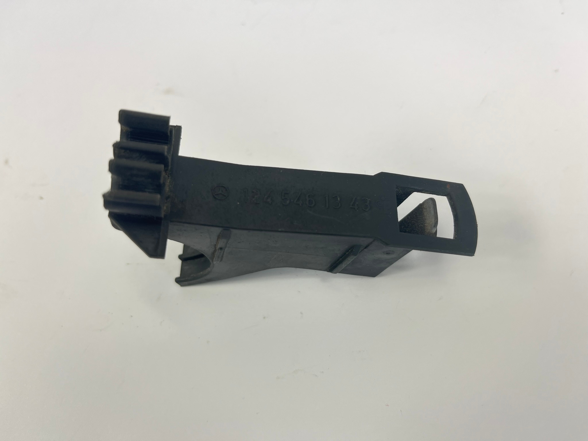 Support fixation de câble dans bras oscillant arrière Mercedes W124 1245461343/SDV02731 image 2