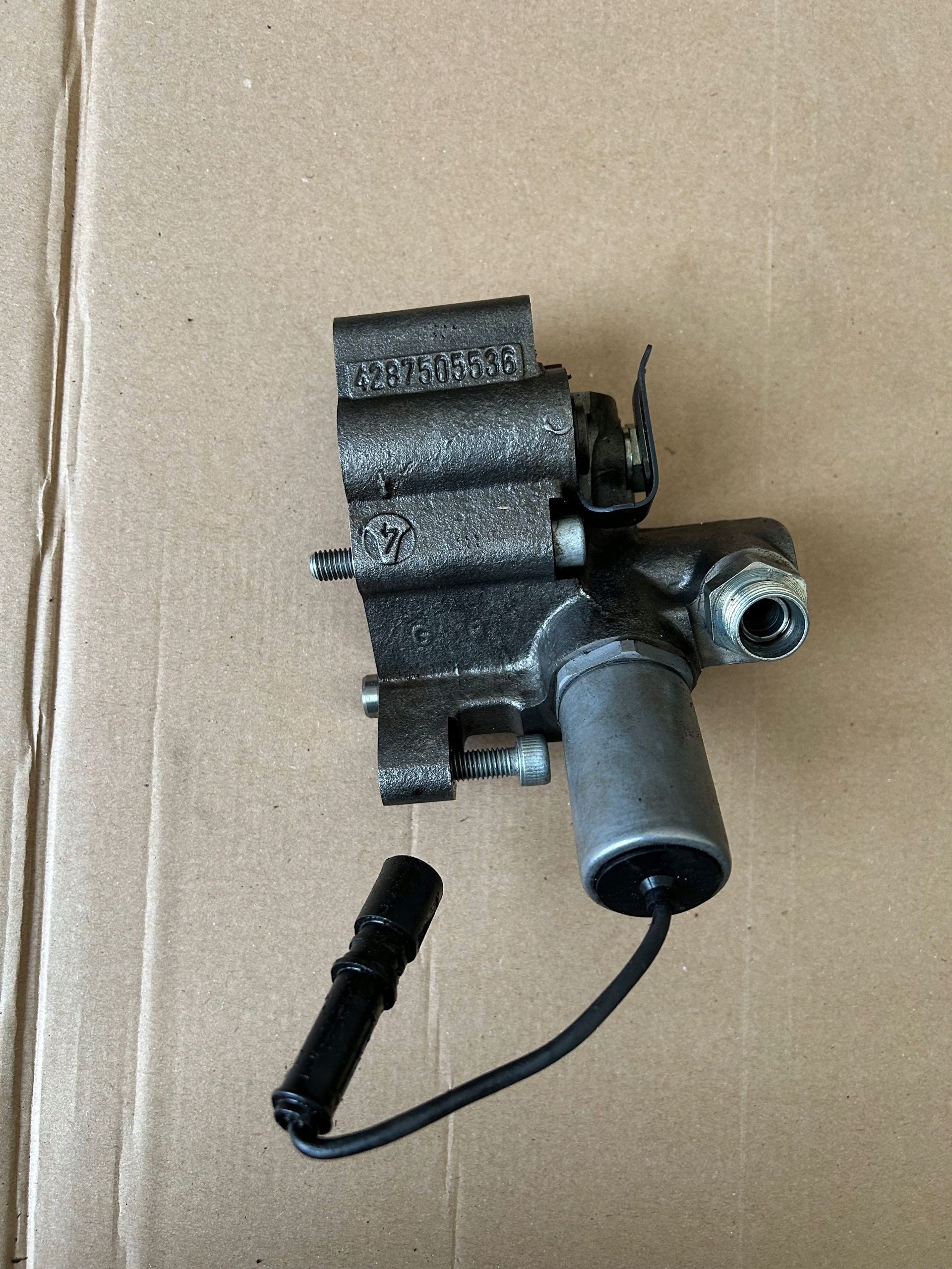 IVECO STRALIS CURSOR 11 VEB-MAGNETVENTIL BERGBAHRSBREMSE 4287505536 image 2