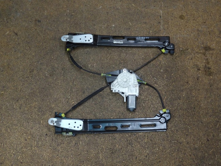 SHARAN 7N RAAM MECHANISMUS MOTOR LINKS ACHTER 7N0843699F 8K0959802B