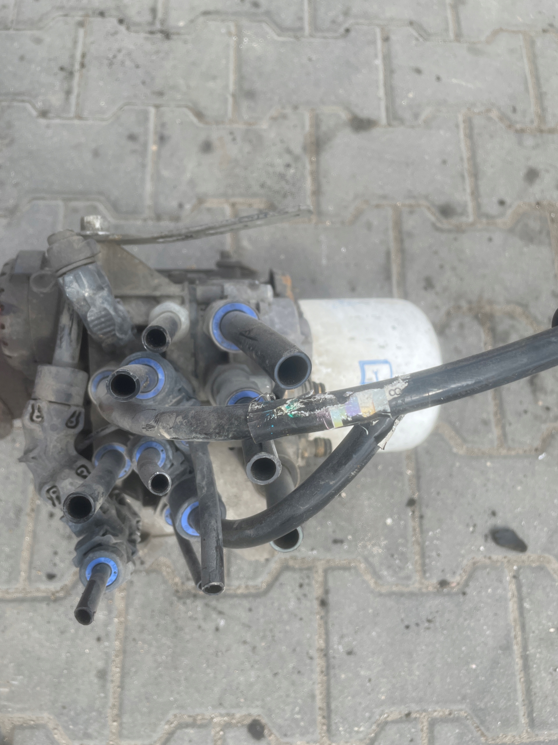 Volvo FM4 2013-2021 Lufttrockner 23166782 Knorr-Bremse K156853 image 4