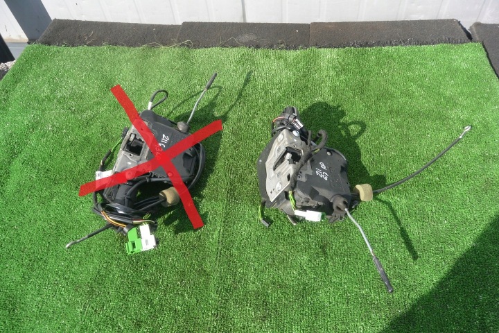 Mercedes-Benz OE A2117200935 OEM left front door lock