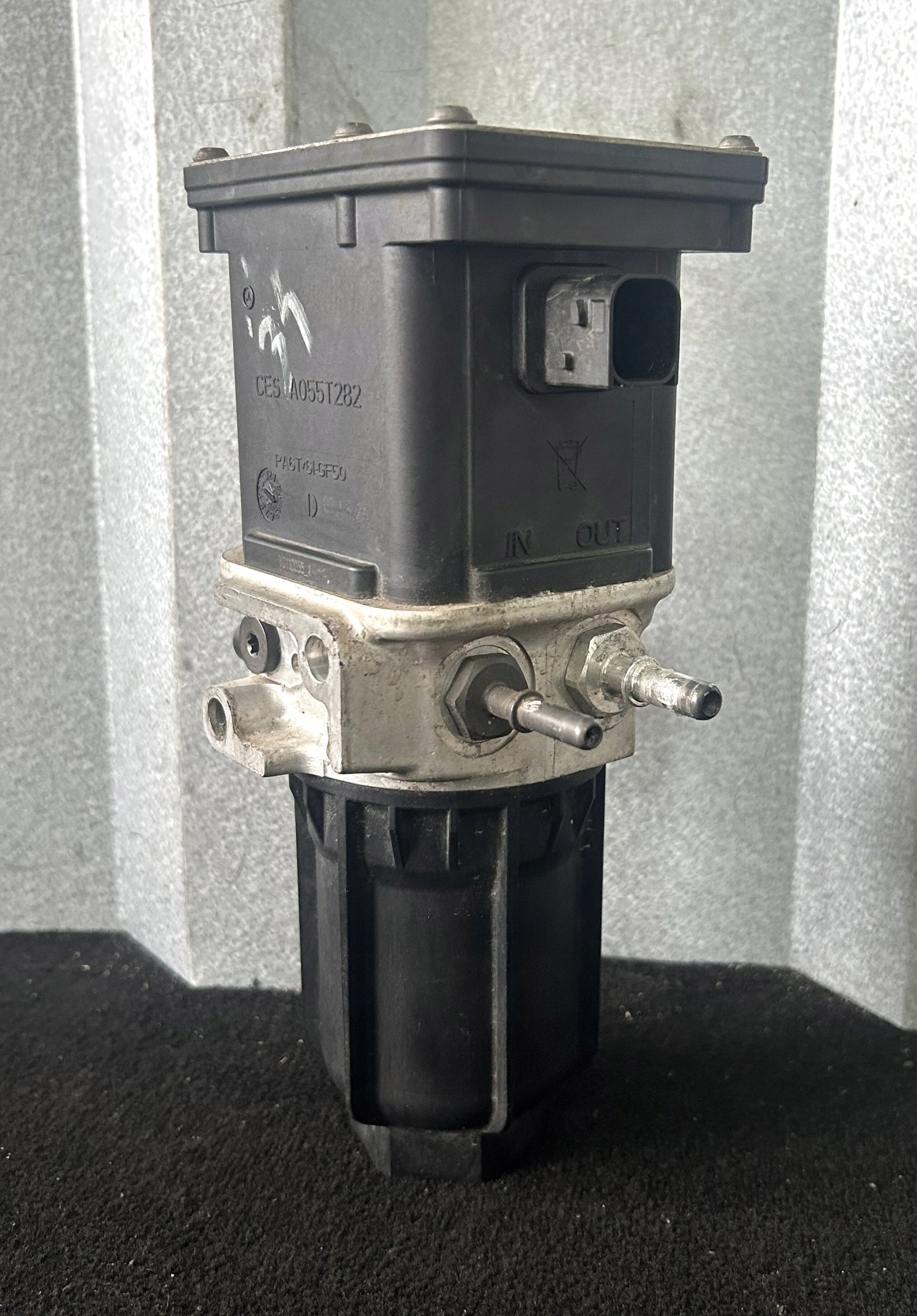 MERCEDES-BENZ ACTROS MP4 ADBLUE-PUMPE A0001407678 image 2