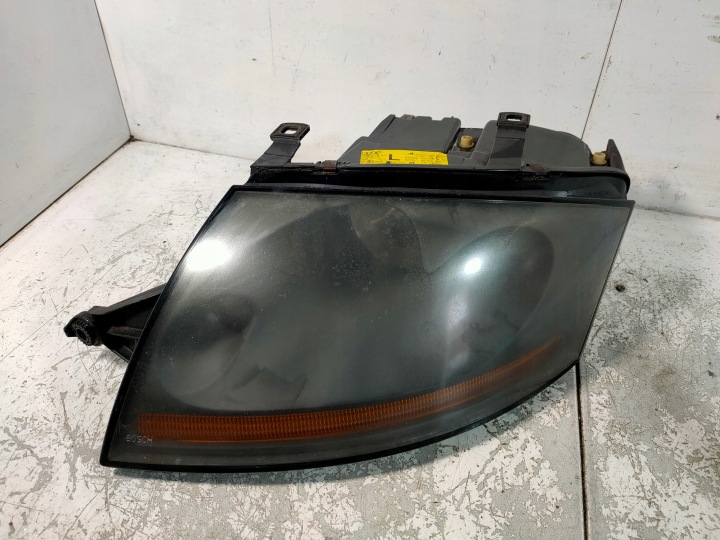 Vasen etu Xenon-valo AUDI TT 8N 8N0941003AL