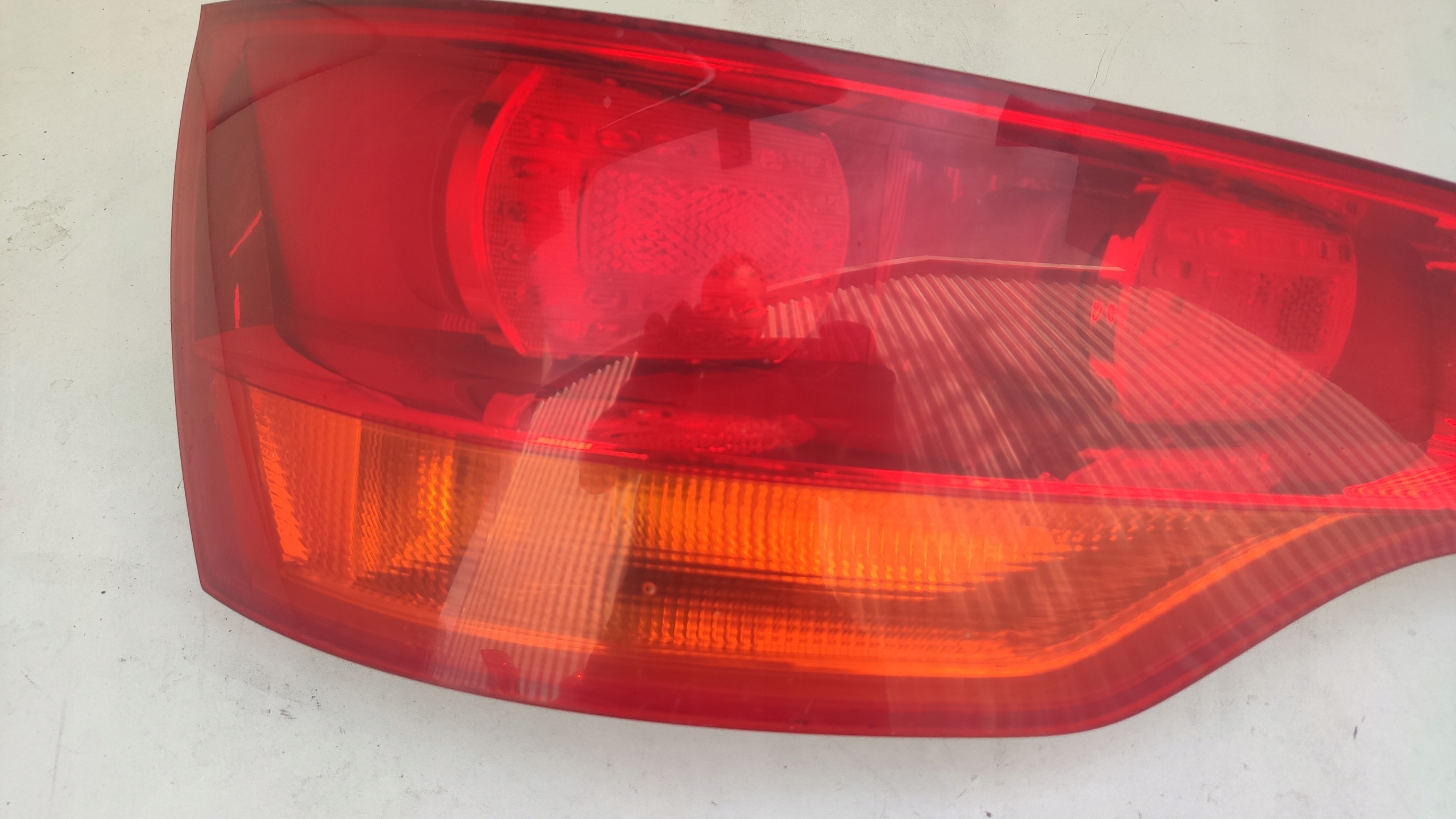 AUDI Q7 4L Lanterna Traseira Esquerda 4L0945093A image 3
