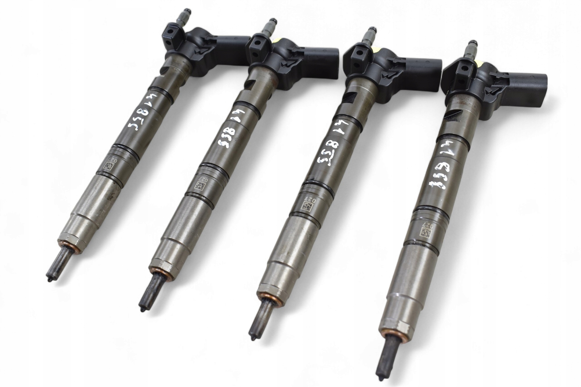 Injector VW Tiguan 5N Audi A4 B8 A5 8T 2.0 TDI 03L130277 0445116030