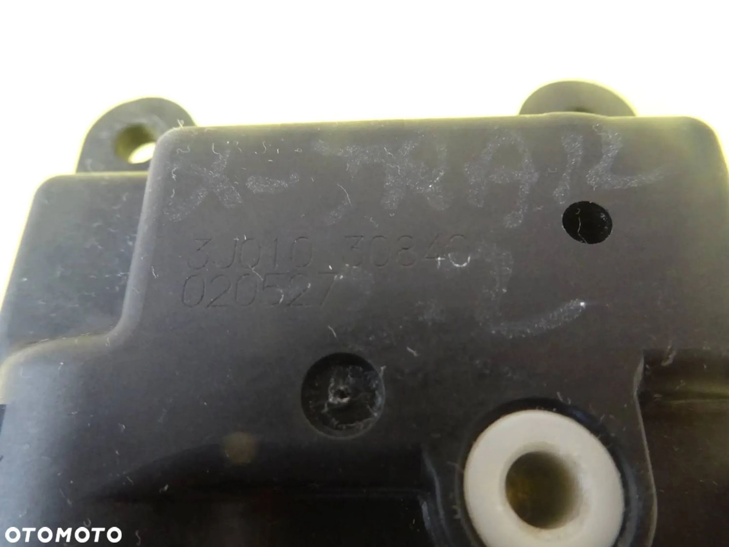 Moteur soufflerie chauffage Nissan X-Trail T30 3J01030840 NR399