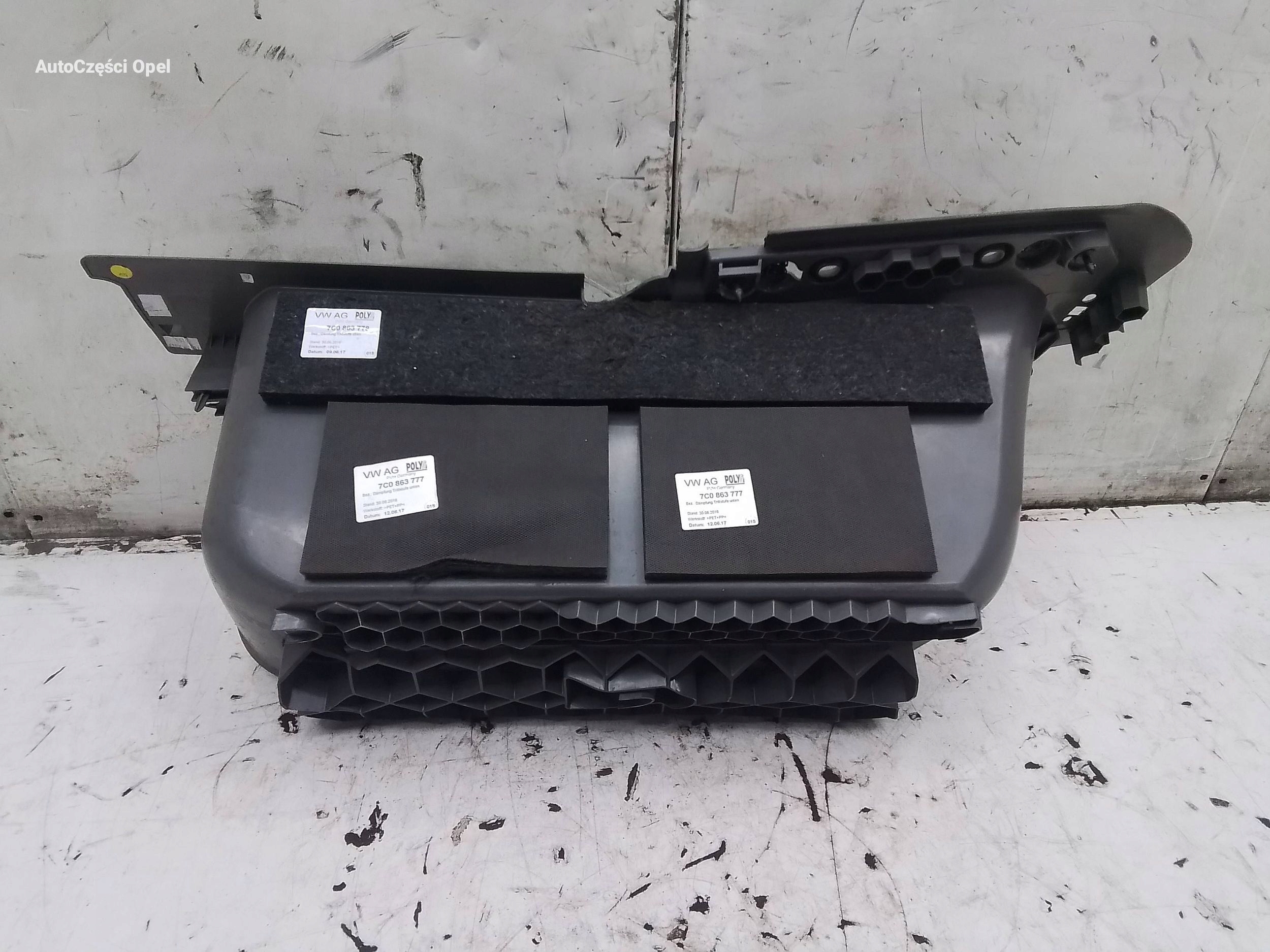 VW Crafter II Einstiegstufe 7C0863735 image 3