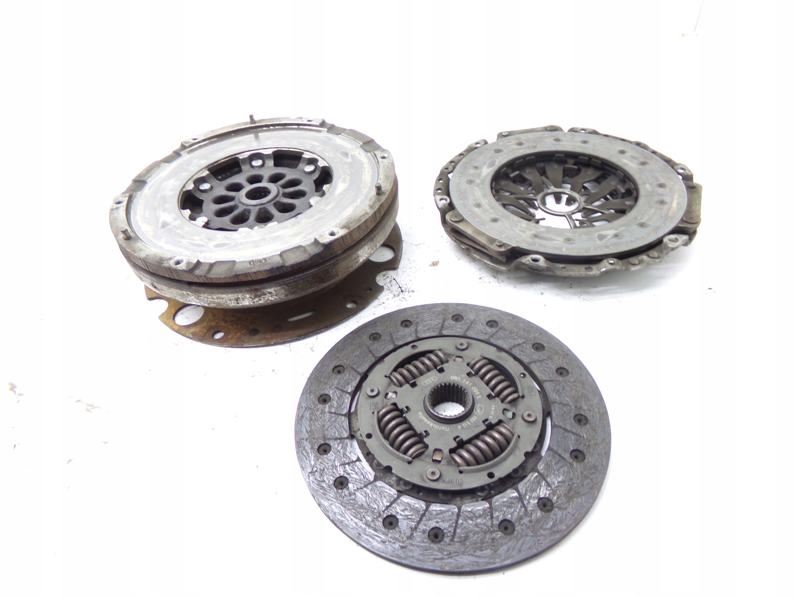 Embrayage volant bimasse Audi A4 B8 8K0 2.0 TFSI CDN 0B1105266AB