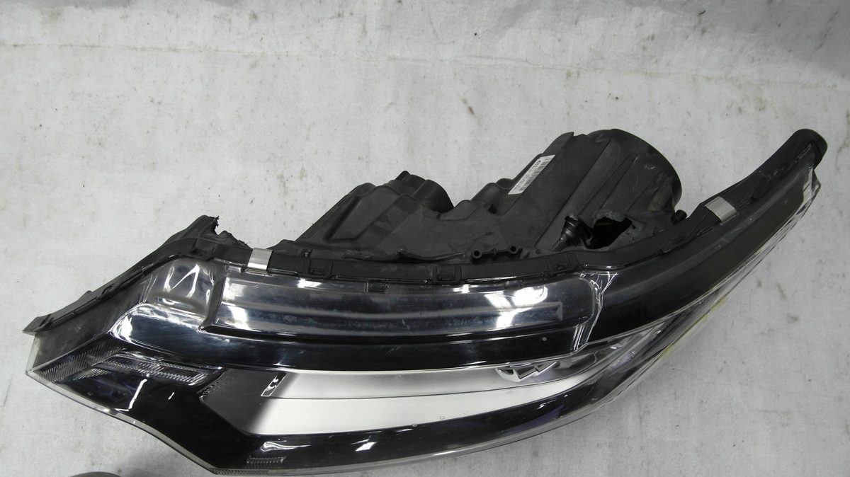 Mitsubishi Outlander 2015- Front Left Headlight image 3