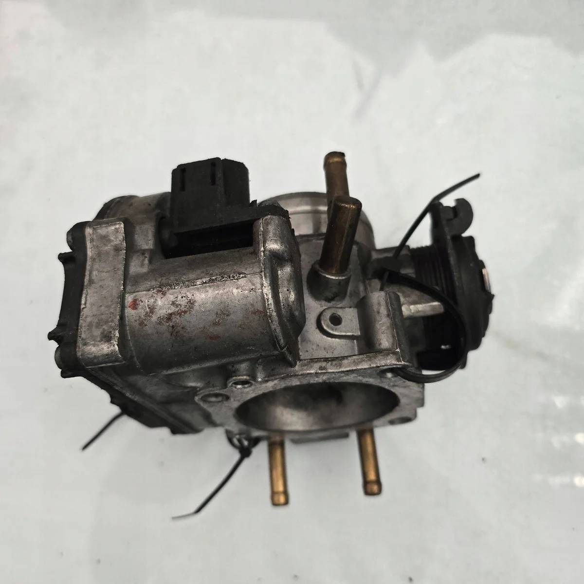 Volkswagen Golf IV 2000 Przepustnica 40873711 image 3