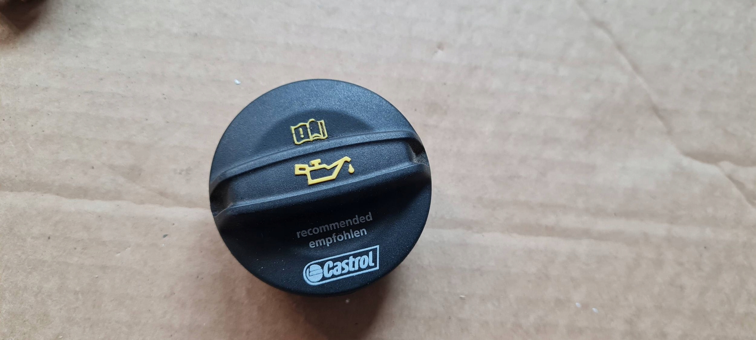 A4 B9 8W Öleinfüllverschluss 2.0 TFSI 06K103485C A5 8W Q5 VW AUDI image 2