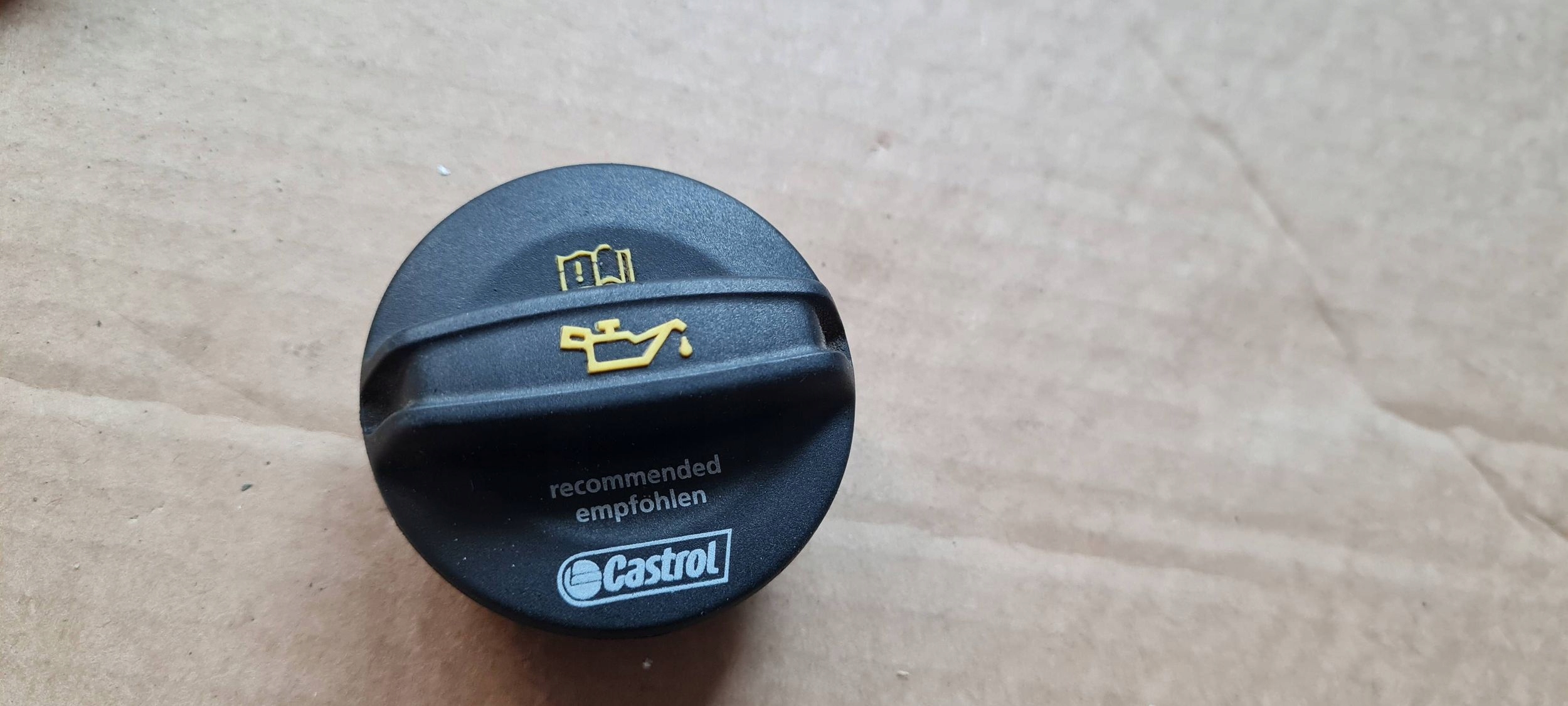 A4 B9 8W Öleinfüllverschluss 2.0 TFSI 06K103485C A5 8W Q5 VW AUDI image 3