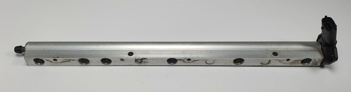 Listello iniettore sensore Volvo V50 30756098 8636884
