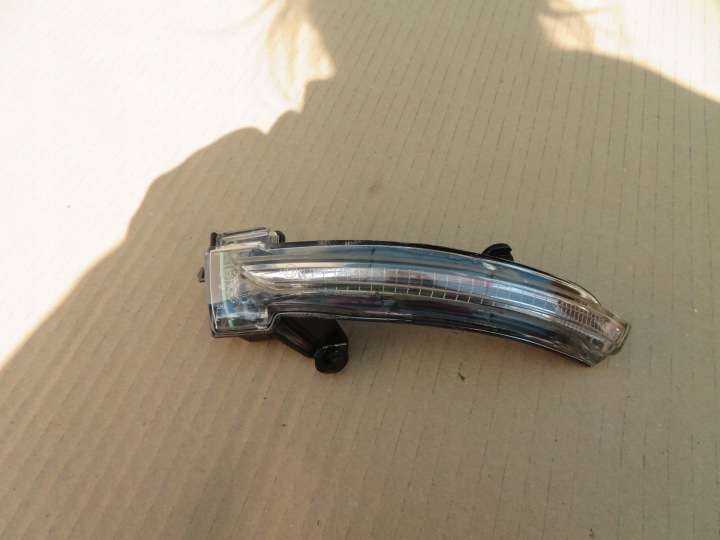 RENAULT MEGANE IV INTERMITENTE IZQUIERDO 30087923