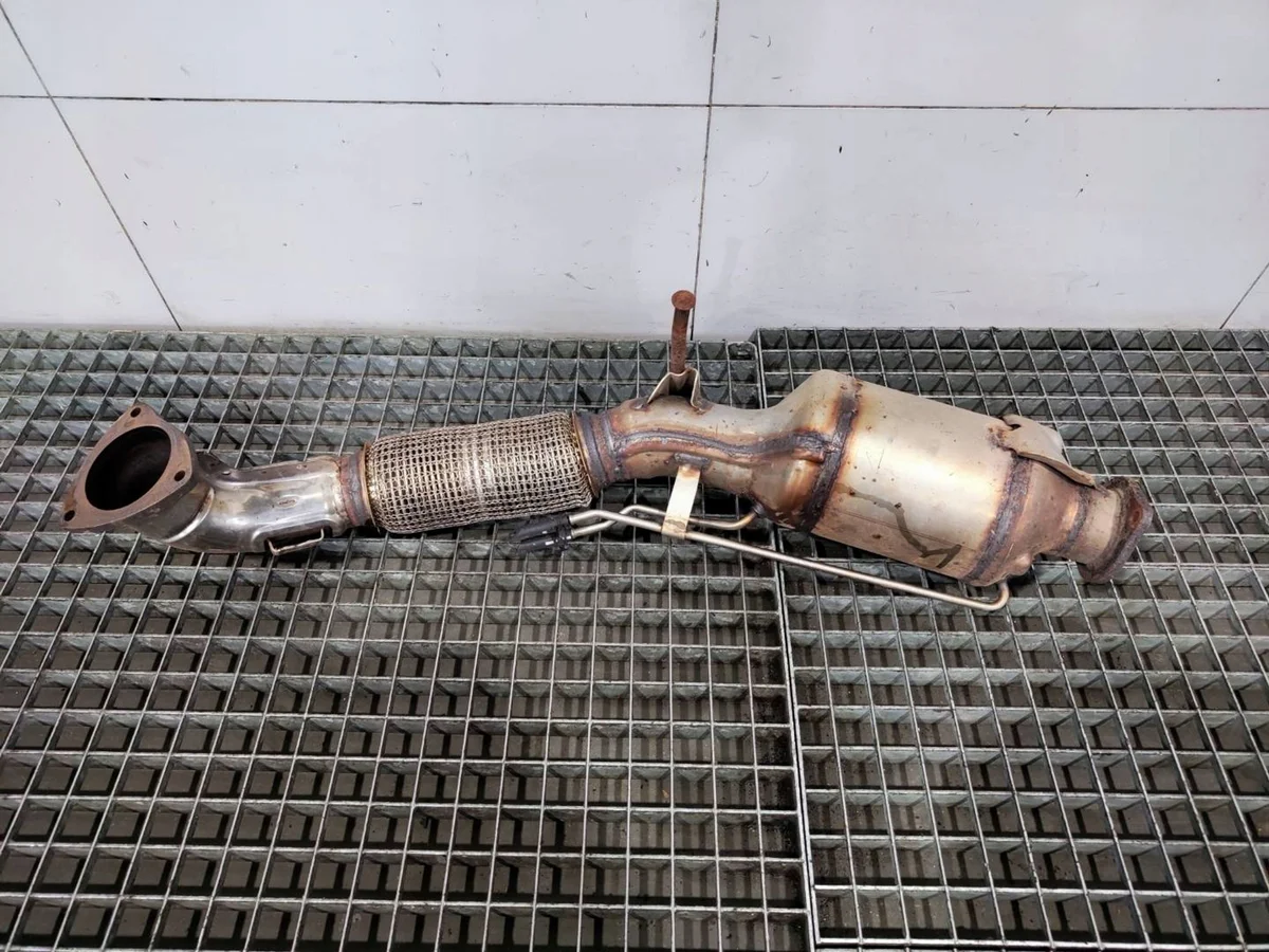 Volvo XC40 Partikelfilter Katalysator 32264101 image 4