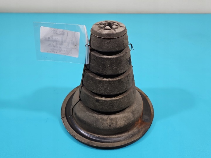 Takajousituksen iskunvaimentimen puskuri Toyota Land Cruiser J200 200 07-