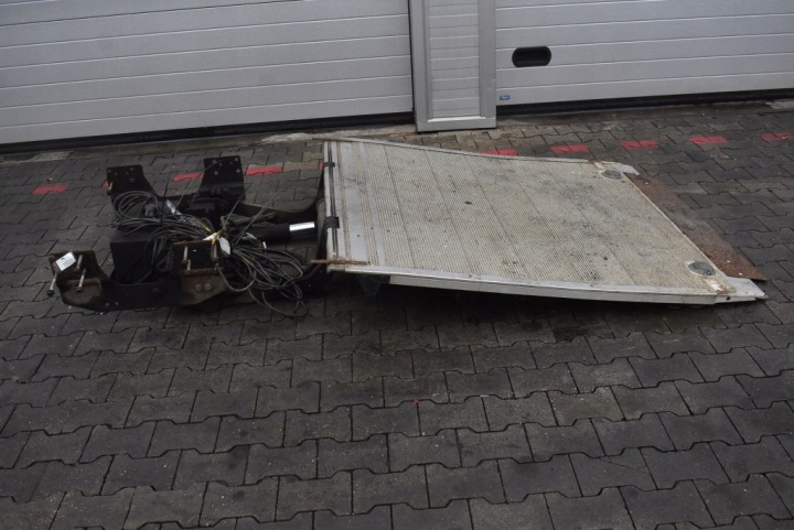 Lastausluukku johtosarja kaukosäädin kirja UDT 500 MINIFIX 500 kg 2007