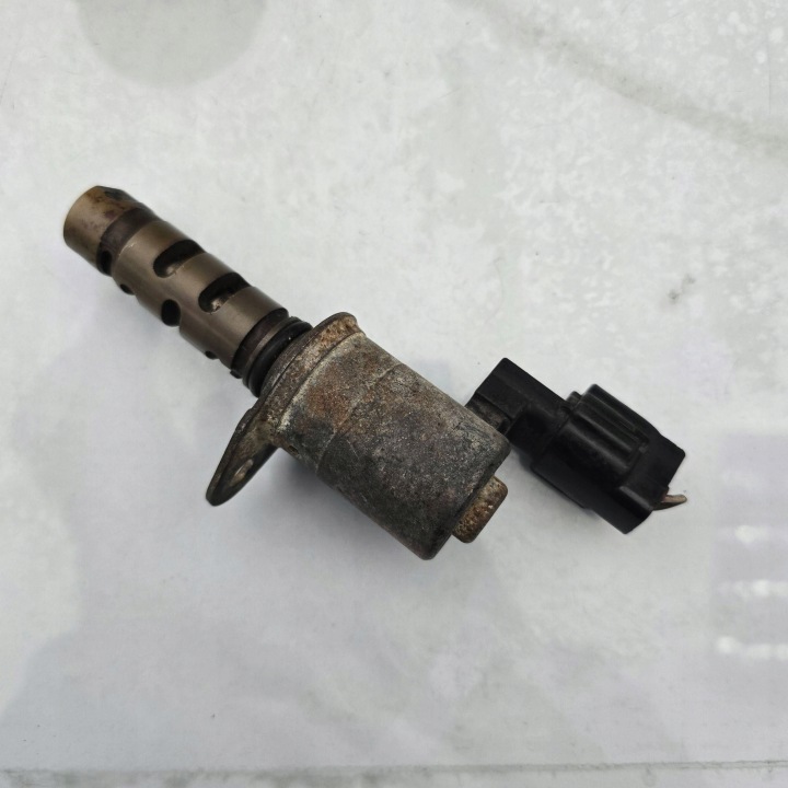 Toyota Celica T230 VVT-venttiili 1533022020