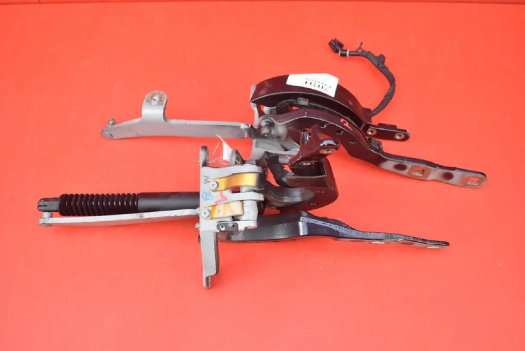 Cerniera Cofano BMW F11 7206639 Usata