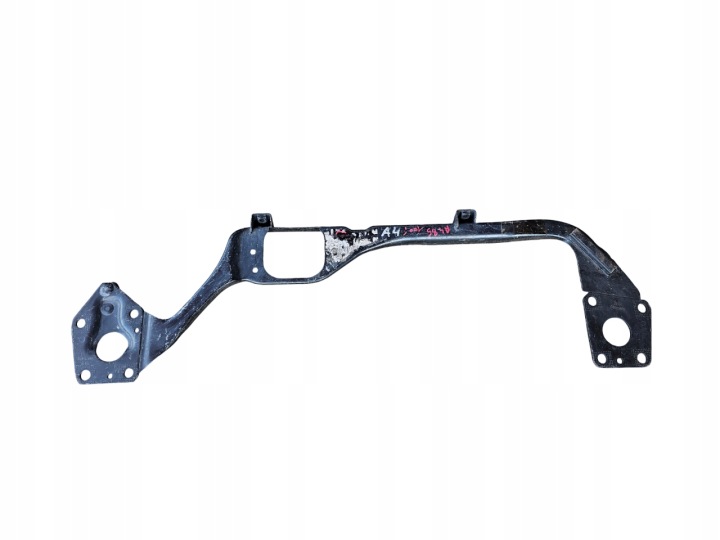 AUDI A4 B5 etuvahvistus alaosa 8D0805851F