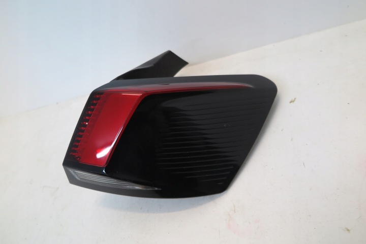 Lamp rechtsachter 9810477080 Peugeot 3008 II