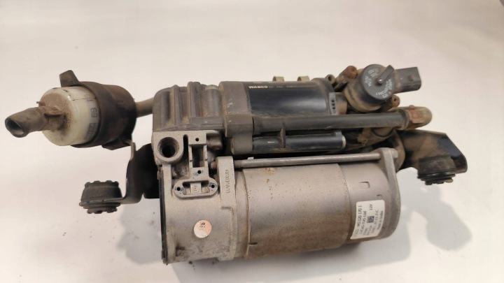 Kompressori A2123200404 Mercedes-Benz E-luokka W212