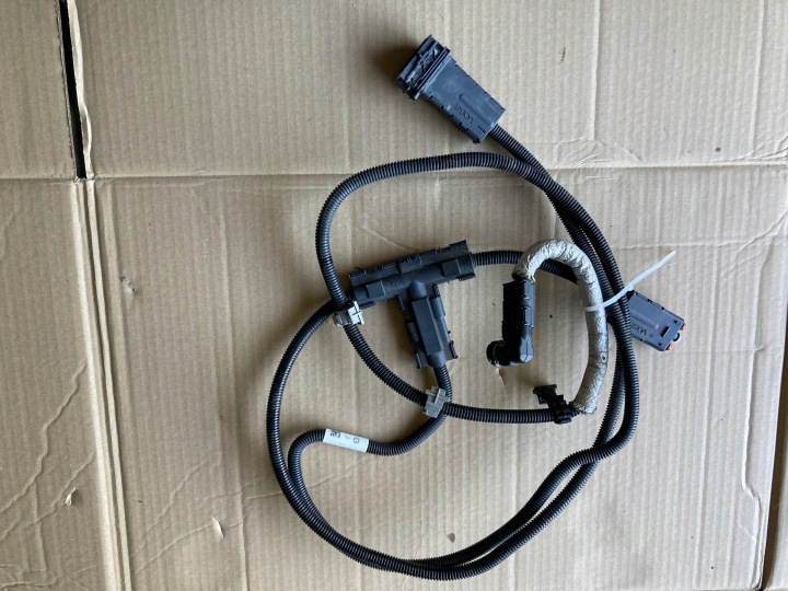 AdBlue-putki VW Skoda 3Q0131961C